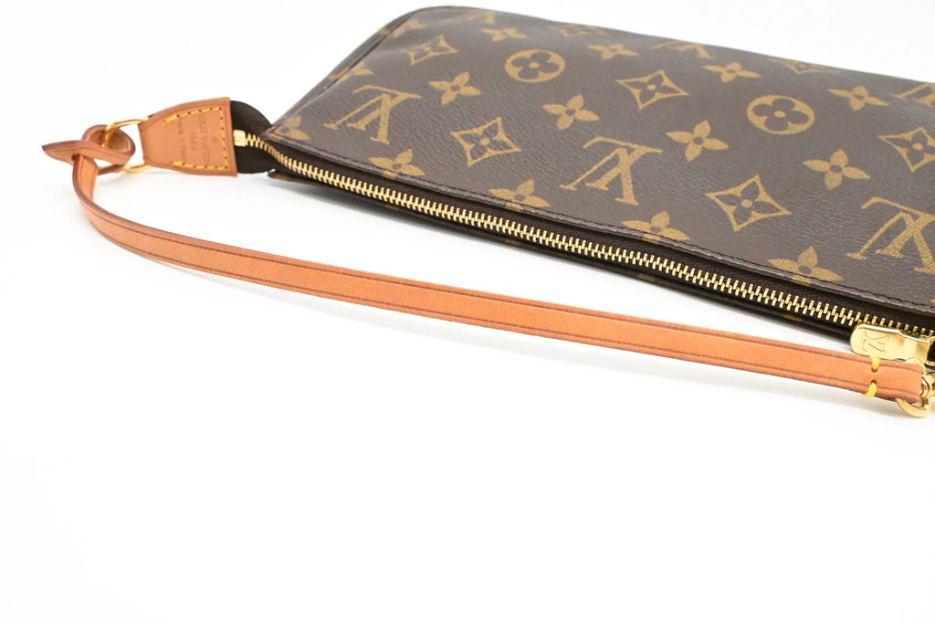 Louis Vuitton Pochette Accessoires in Monogram Canvas