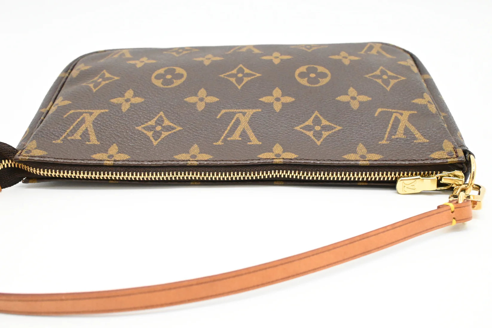 Louis Vuitton Pochette Accessoires in Monogram Canvas