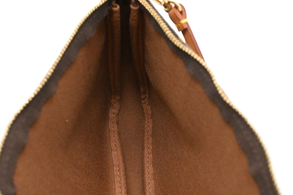 Louis Vuitton Pochette Accessoires in Monogram Canvas
