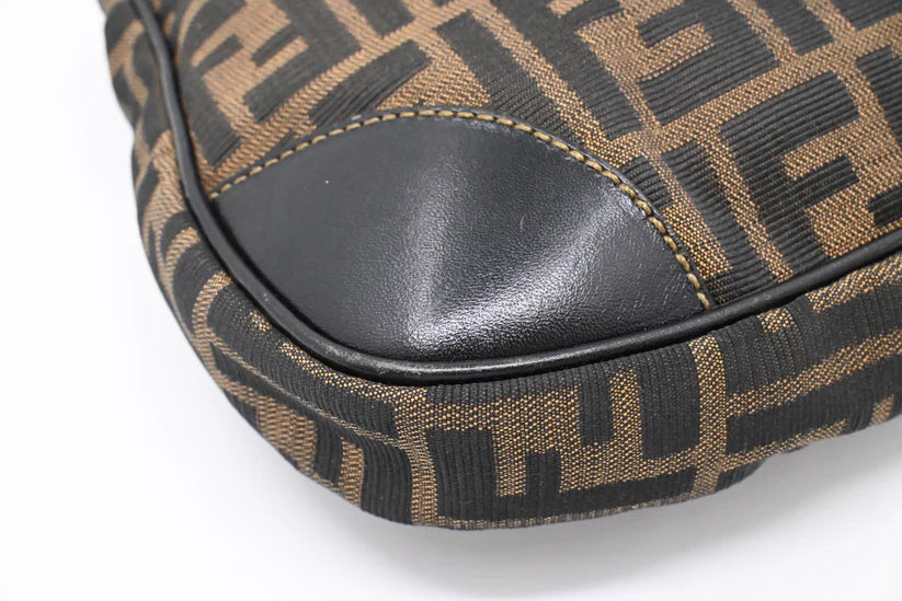 Fendi Shoulder Bag in Zucca Canvas