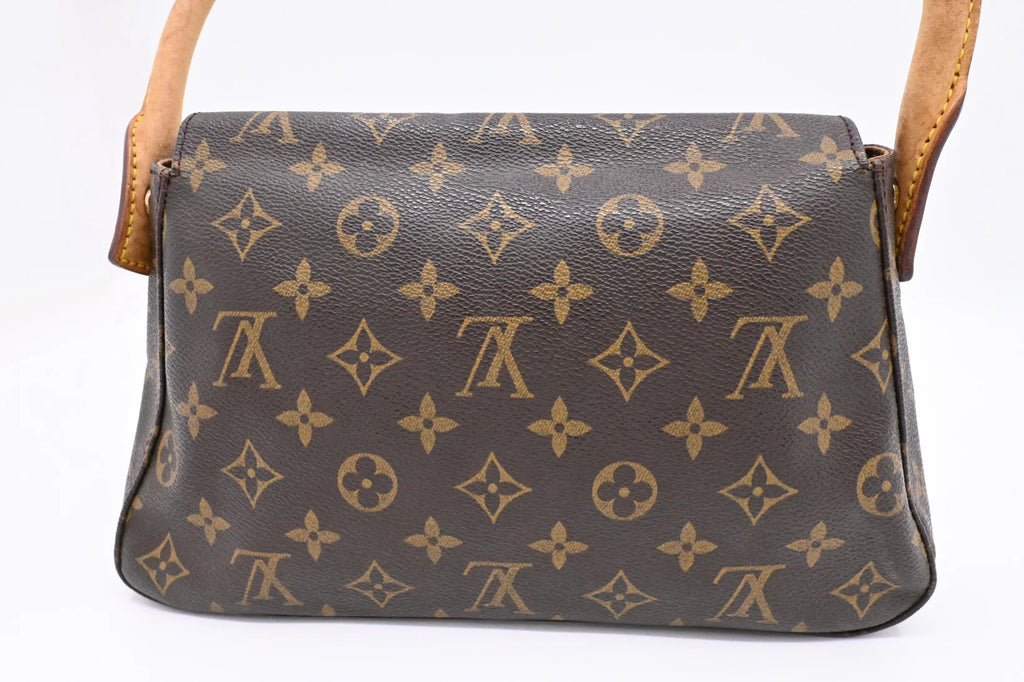 Louis Vuitton Looping PM in Monogram Canvas