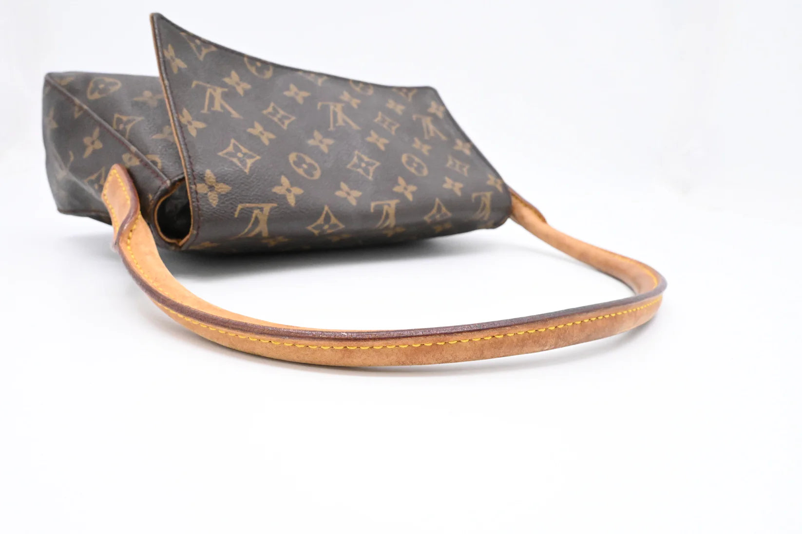 Louis Vuitton Looping PM in Monogram Canvas