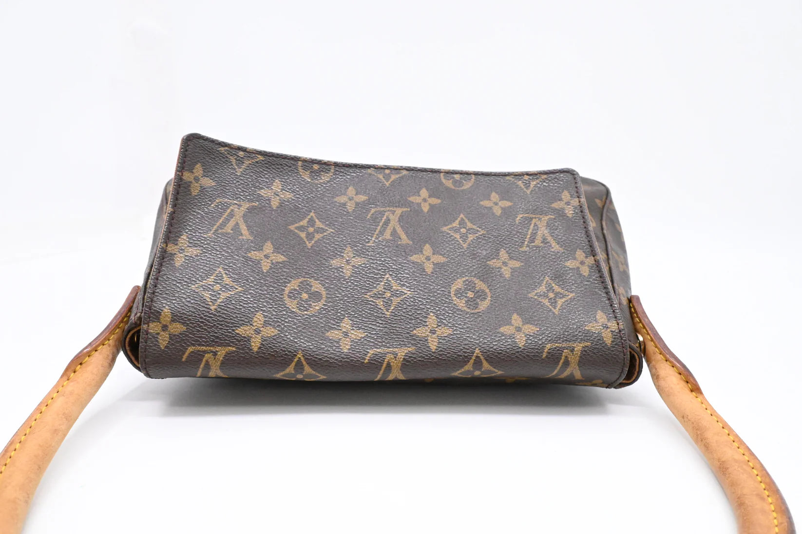 Louis Vuitton Looping PM in Monogram Canvas