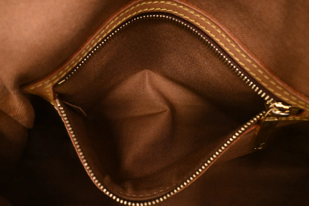 Louis Vuitton Looping PM in Monogram Canvas