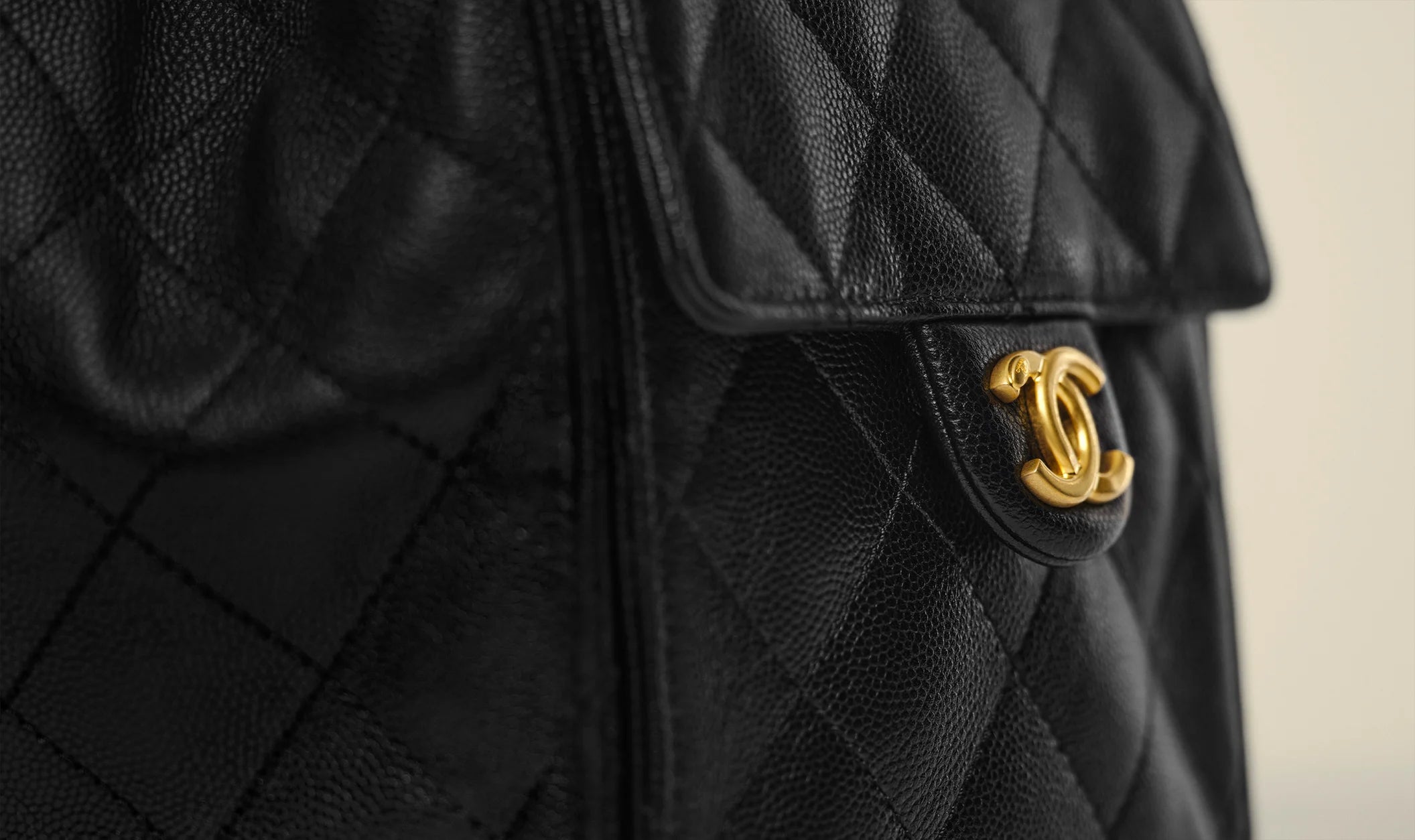 CHANEL 25 THE SUITCASE